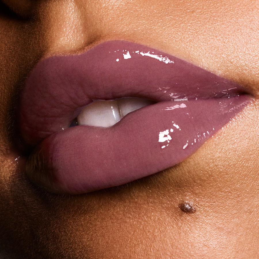 revlon lip ultra hd vinyl lip polish birthday suit part detail 1x1